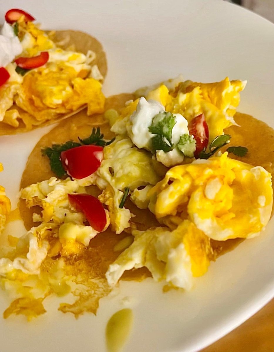 Low Carb Cheesy Egg Breakfast Taco